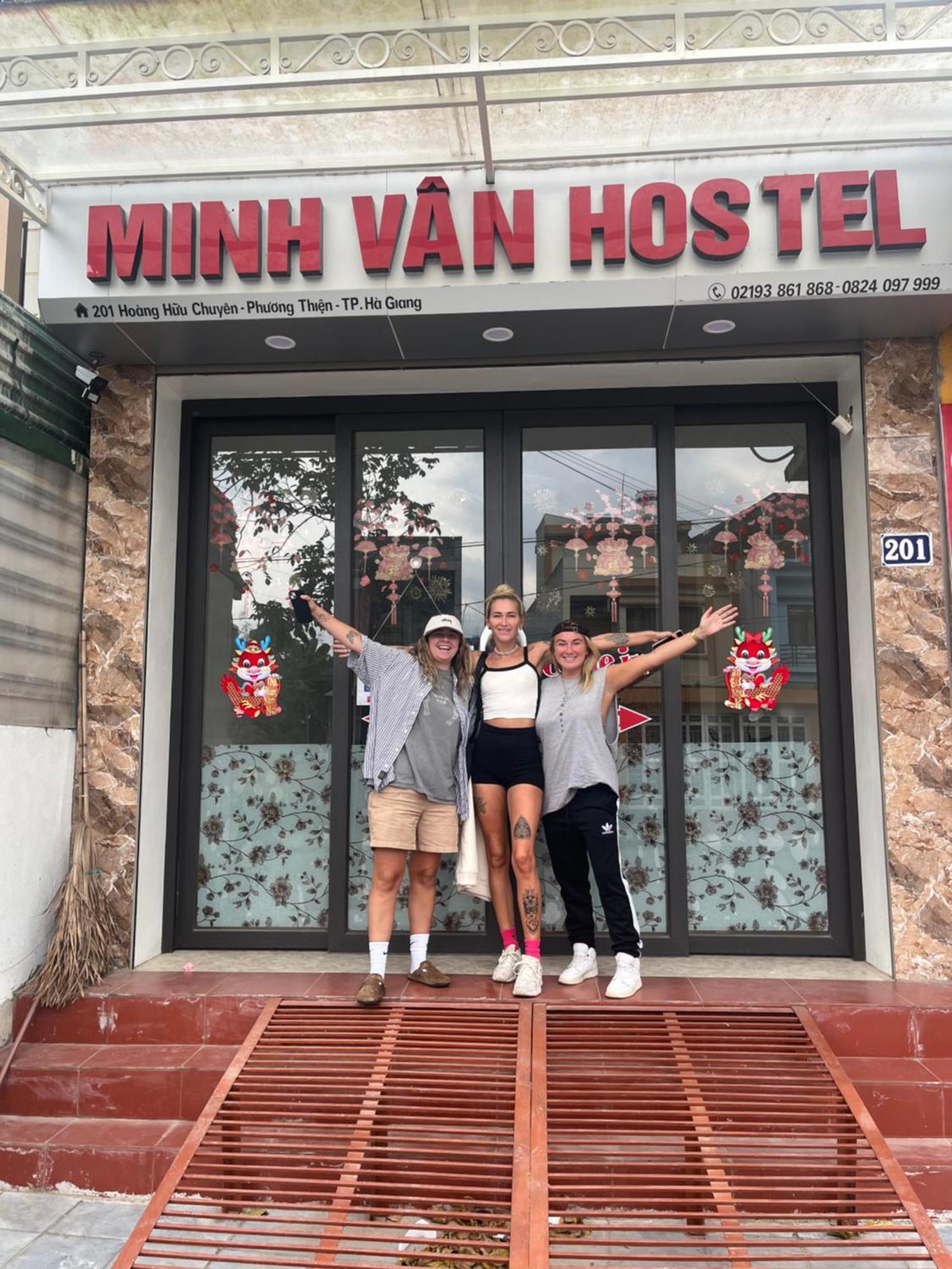 Minh Van Hostel Ha Giang Exteriör bild